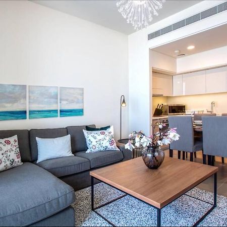 A Luxury Aprt 2 Bedrooms Balcony With Wonderful View Mall Access Hi Speed Wifi Beach Access & Much More For Family Only Samaheej Zewnętrze zdjęcie