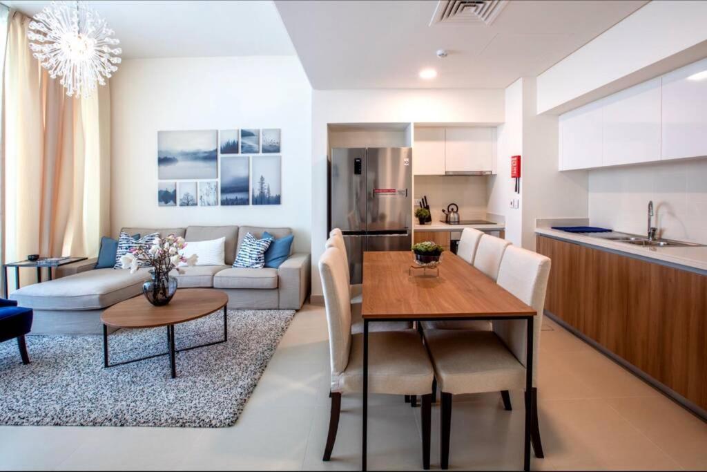 A Luxury Aprt 2 Bedrooms Balcony With Wonderful View Mall Access Hi Speed Wifi Beach Access & Much More For Family Only Samaheej Zewnętrze zdjęcie
